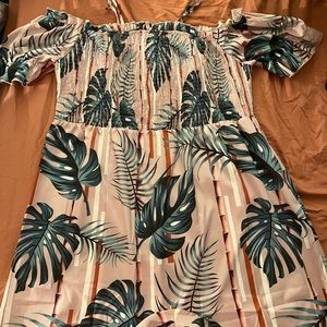 Women’s dress. NWOT. Smoke free home.